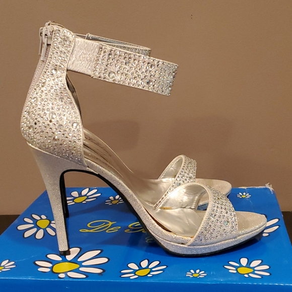 Silver & Rhinestone De Blossom 4 1/2" Heels - Picture 4 of 11